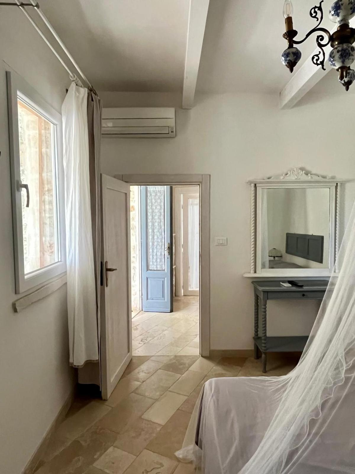 Holiday Home Trullo Antico Ostuni Dış mekan fotoğraf
